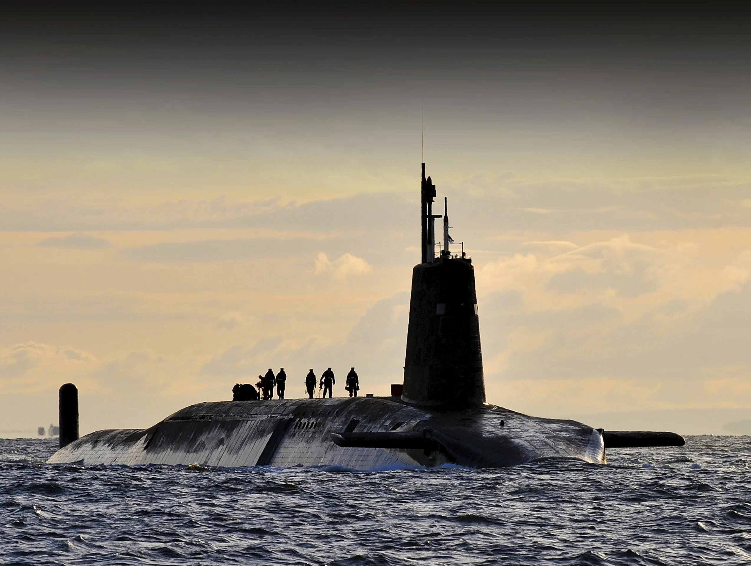 Vanguard_at_Faslane_02
