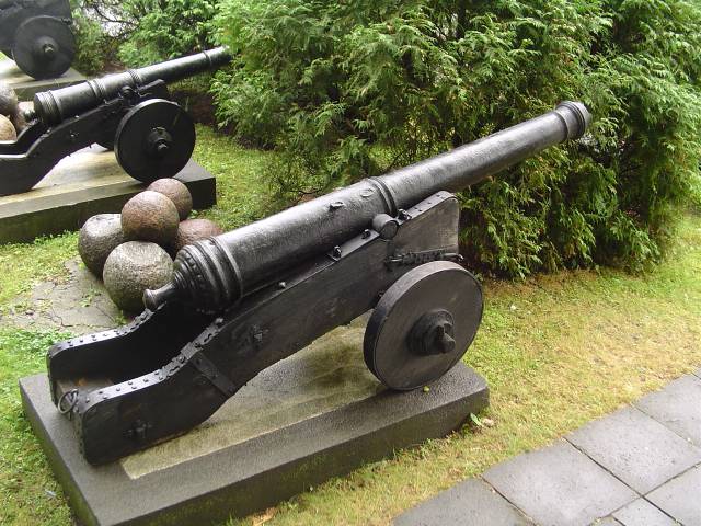 XVIIIth century cannon