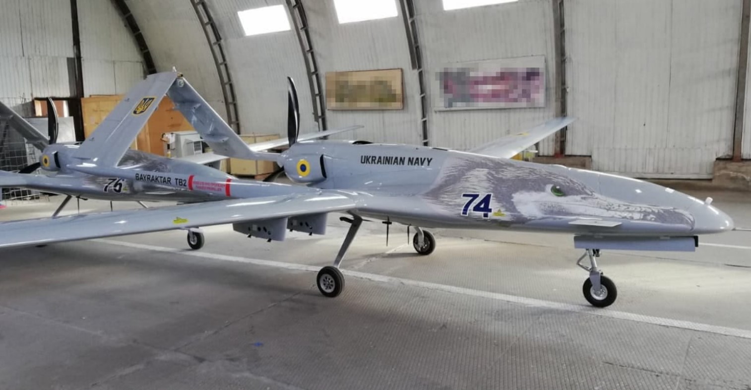 Ukrainian-Navy-receives-first-Turkish-built-Bayraktar-TB2-armed-drones1.jpg