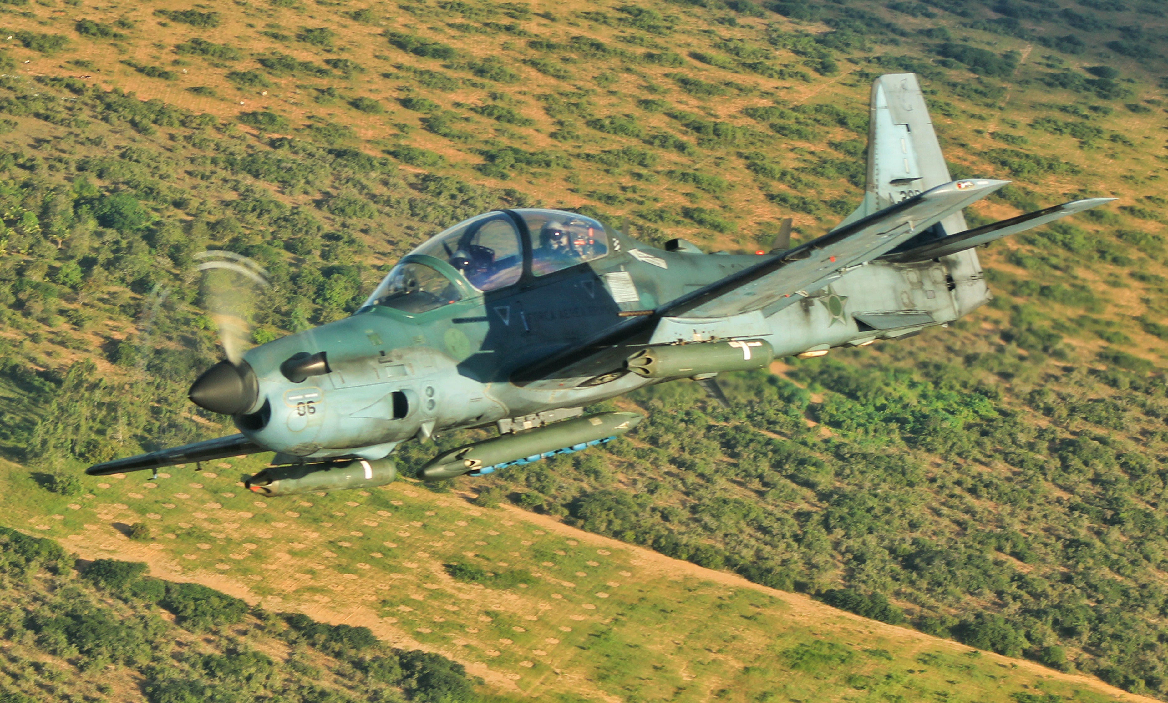 A-29-com-armamento-TEN-RANYER.jpg