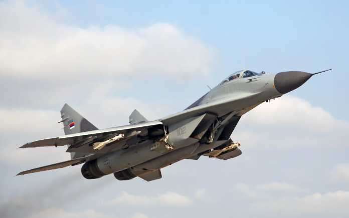 Serbian_mig-29_missiles-696x435.jpg