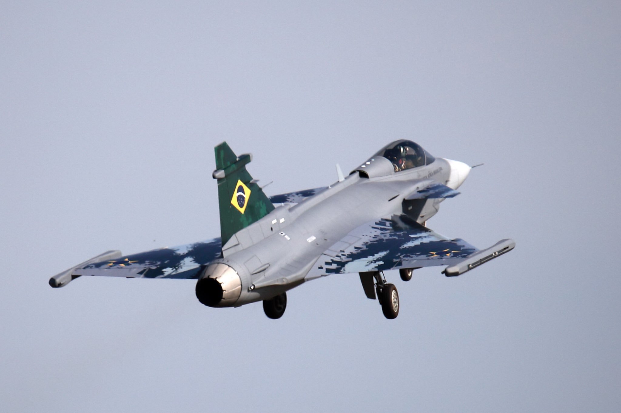 Primeiro-Gripen-E-da-FAB-2.jpg